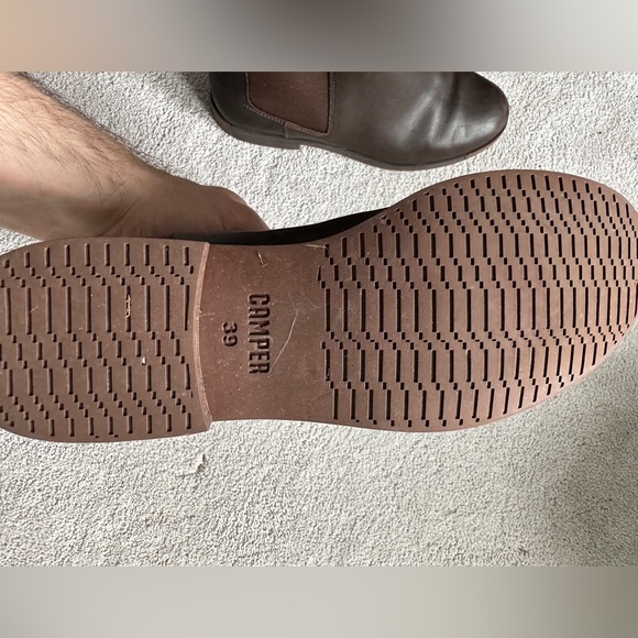 Size 39 Camper Brown Leather Chelsea Ankle Boots - Almost Brand New! - Picture 2 of 6